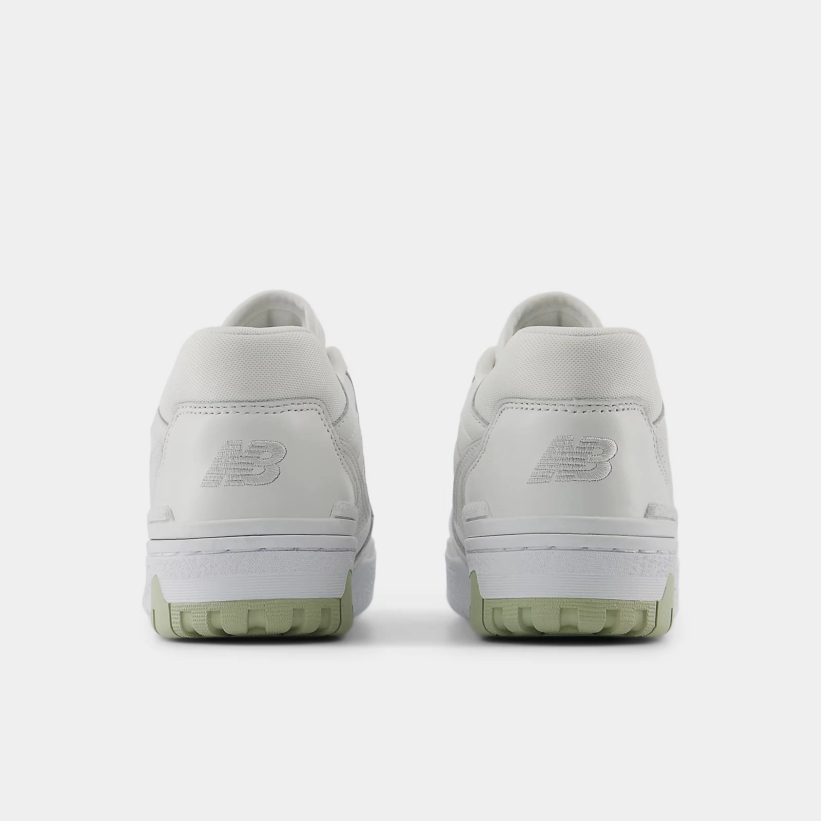 Bright Gold 550 - Reflection with Olivine