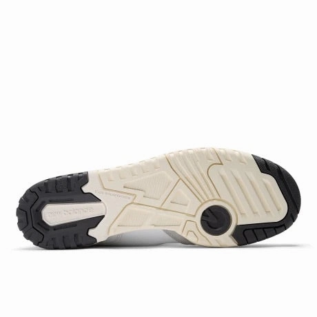 550 - White with Black Everyday Use Ventilation system