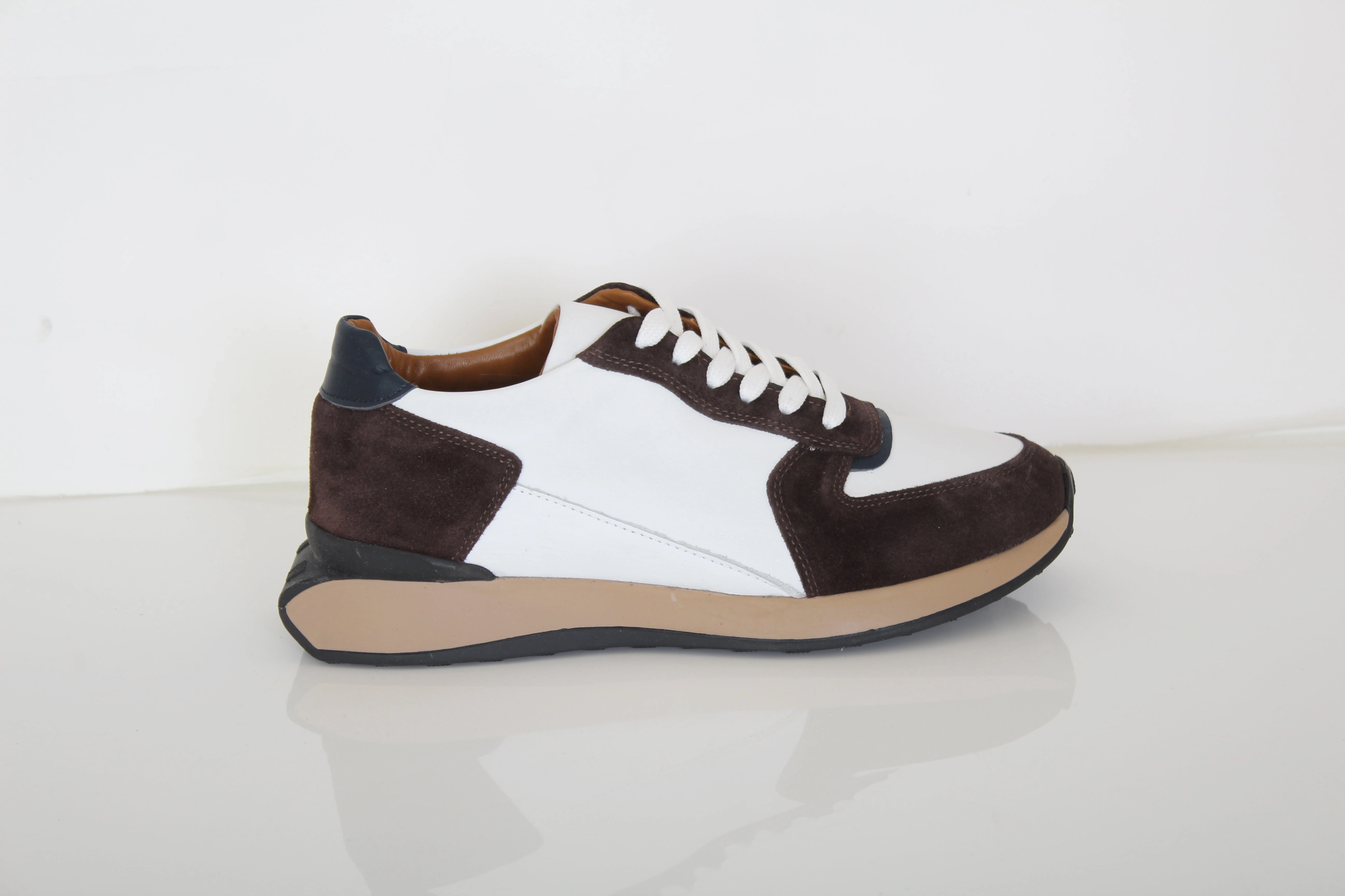 Ergonomic Design Cool Tone CASSANO - SPORT CHIC