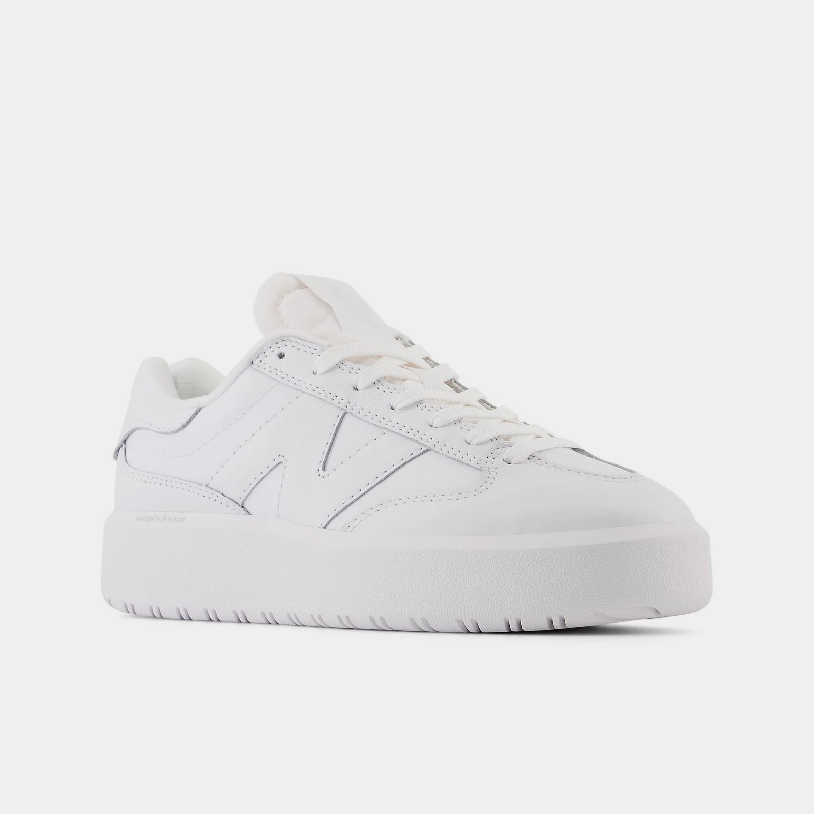 CT302 - White Stylish