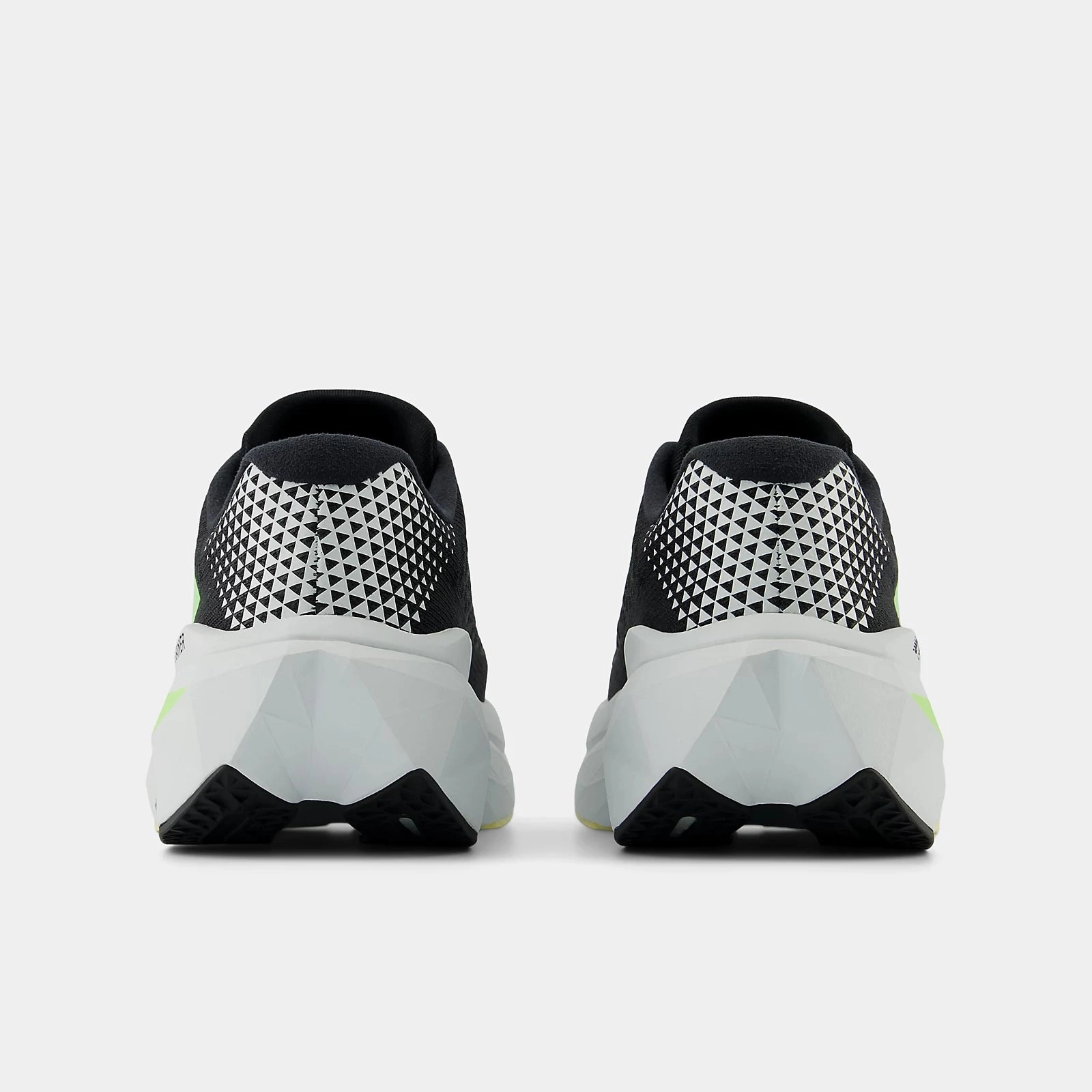 FuelCell SuperComp Trainer v3 - Black with Phantom Hill Walk