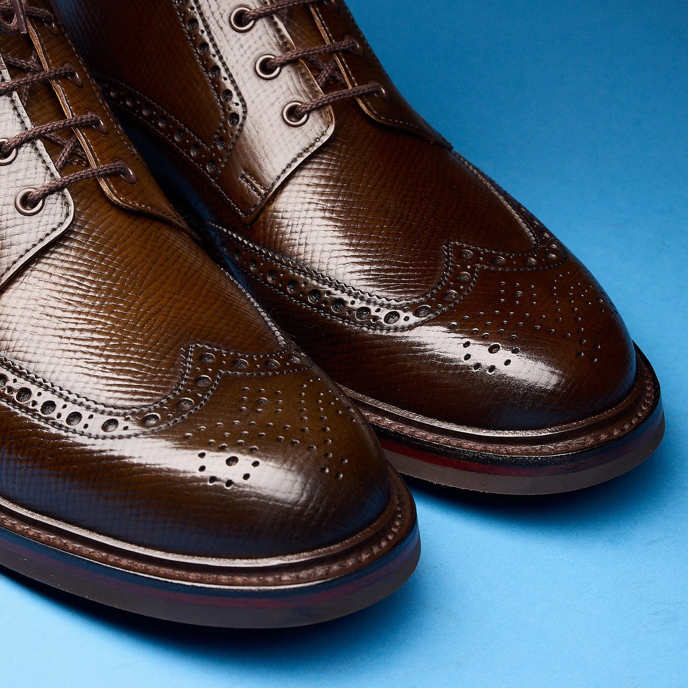 Islay Dark Brown Hatch Grain Cordovan Rough Ground Soft cushion