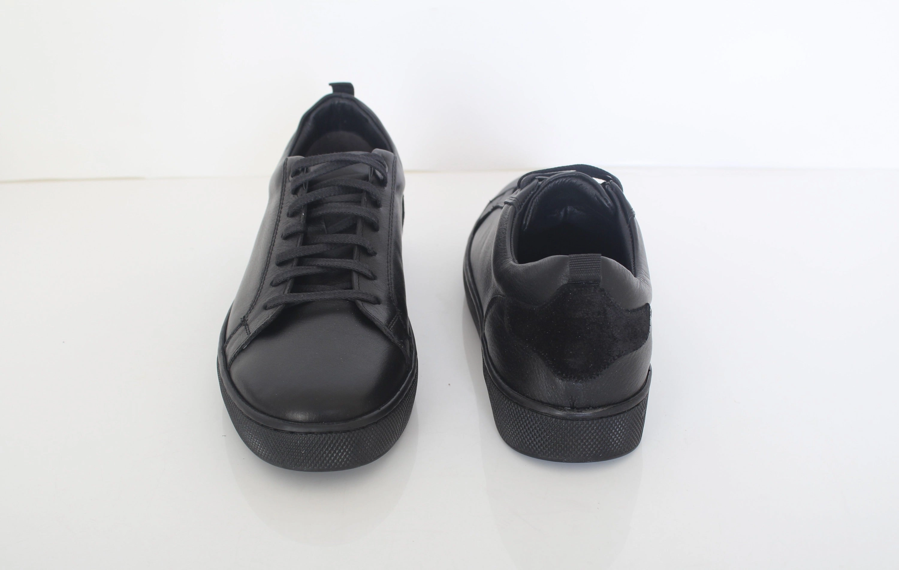 XTM Low Top Sneakers Modern Edge Matte Base