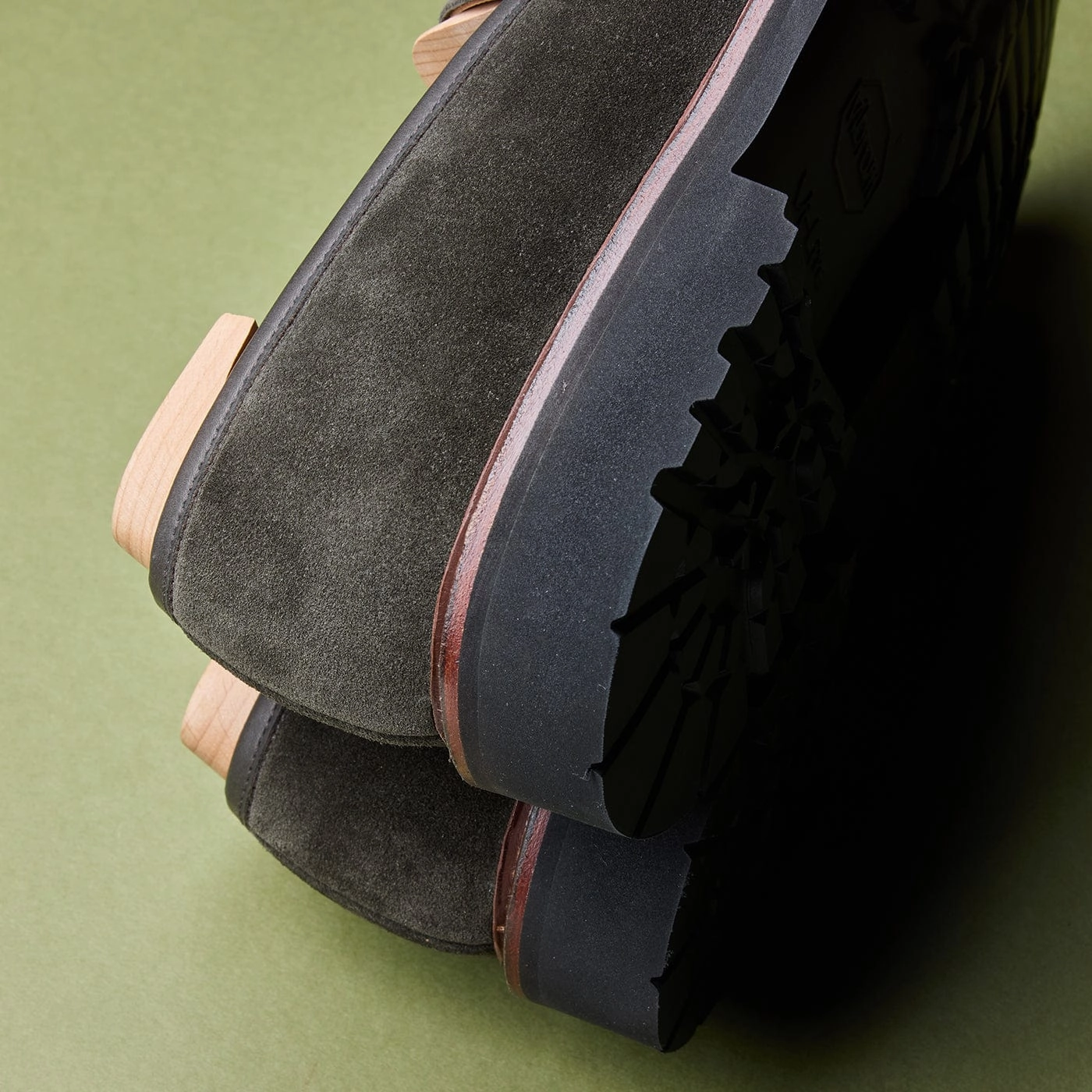 Boston 2 Earth Green Suede Fast Fit