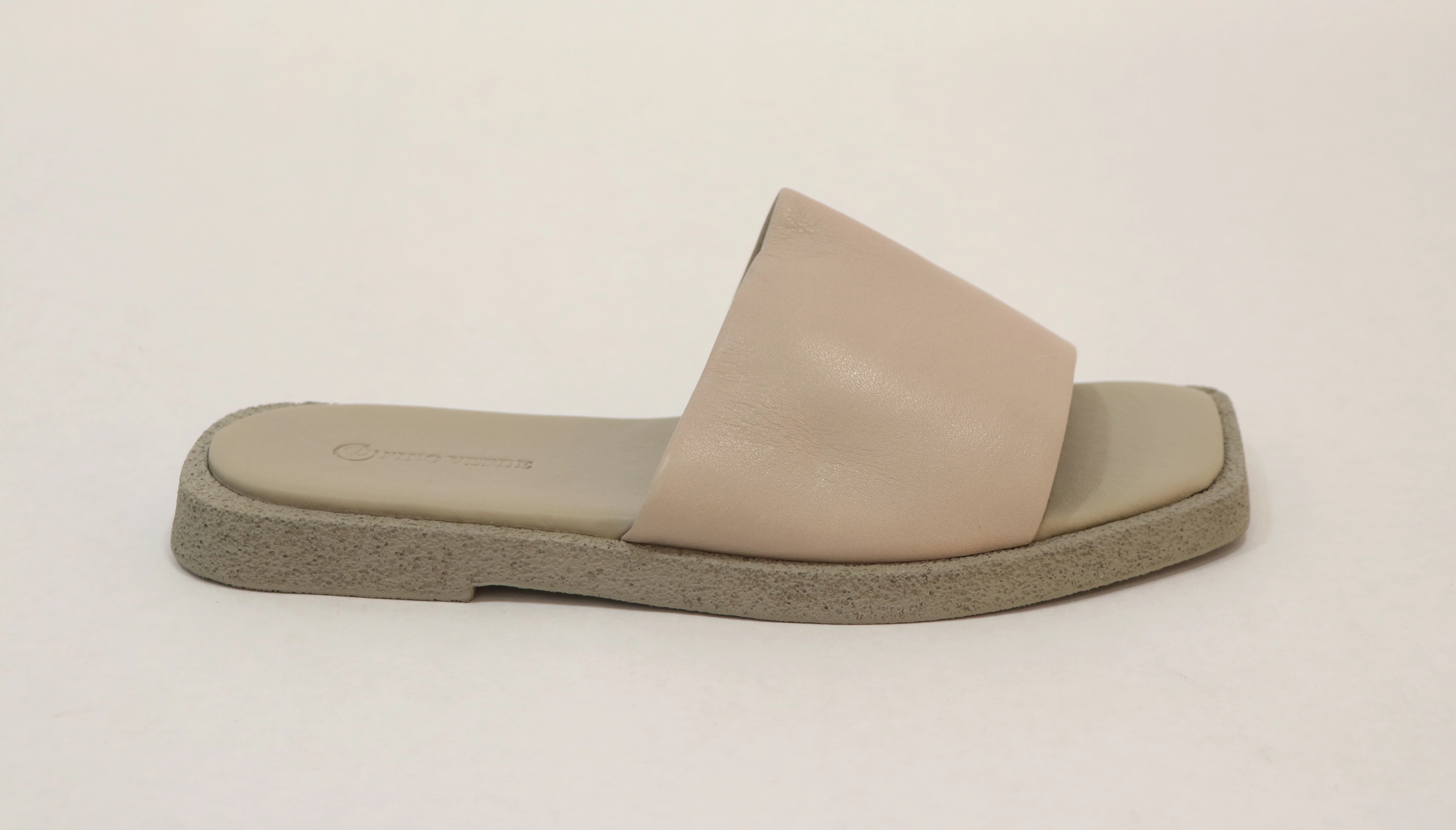 PINO VERDE SLIPPERS Anti   Stain Relaxed Fit Slides