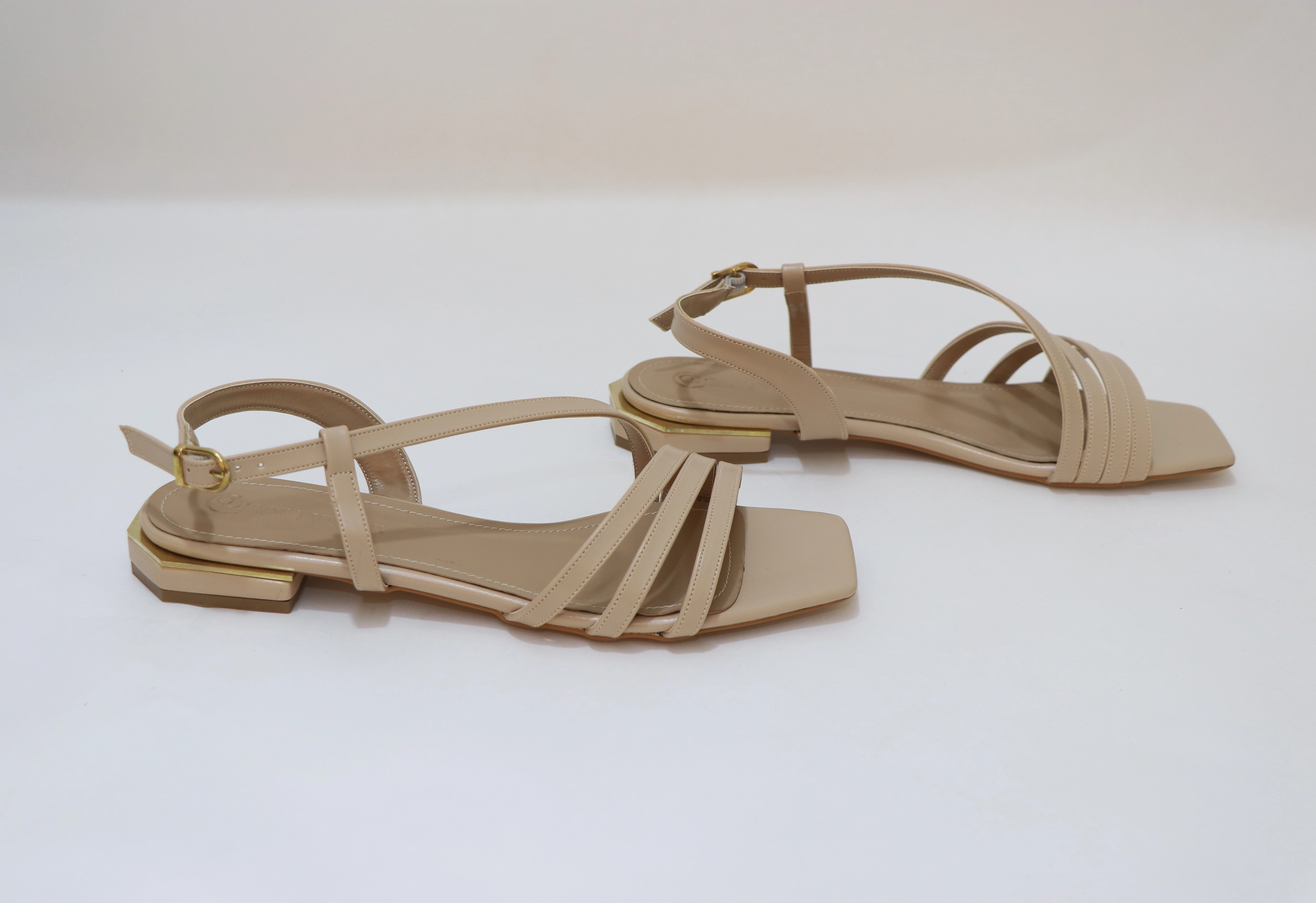 Easy on off PINO VERDE Flat Sandals