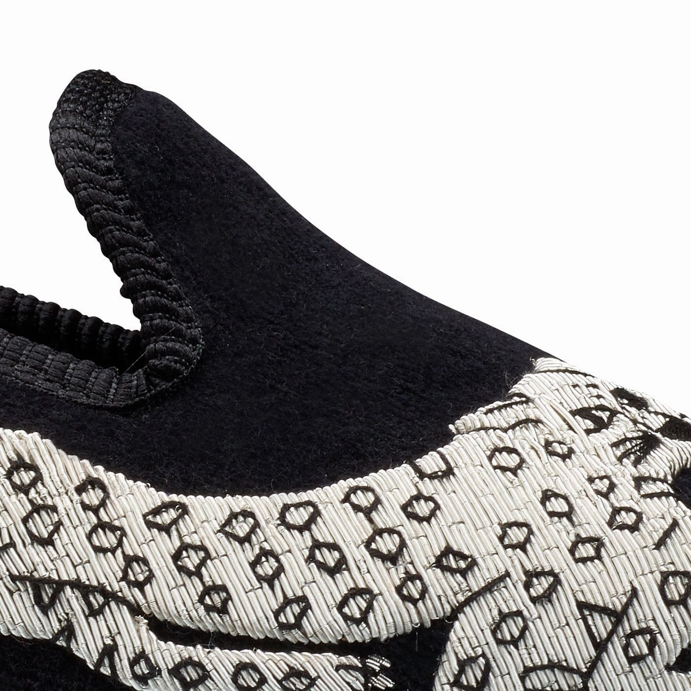 Silver Leopard Black Velvet Custom Fit Effortless Travel Fit